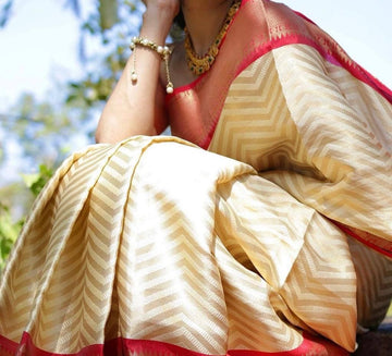 Festive Jacquard Lichi Silk Saree with Lavish Pallu