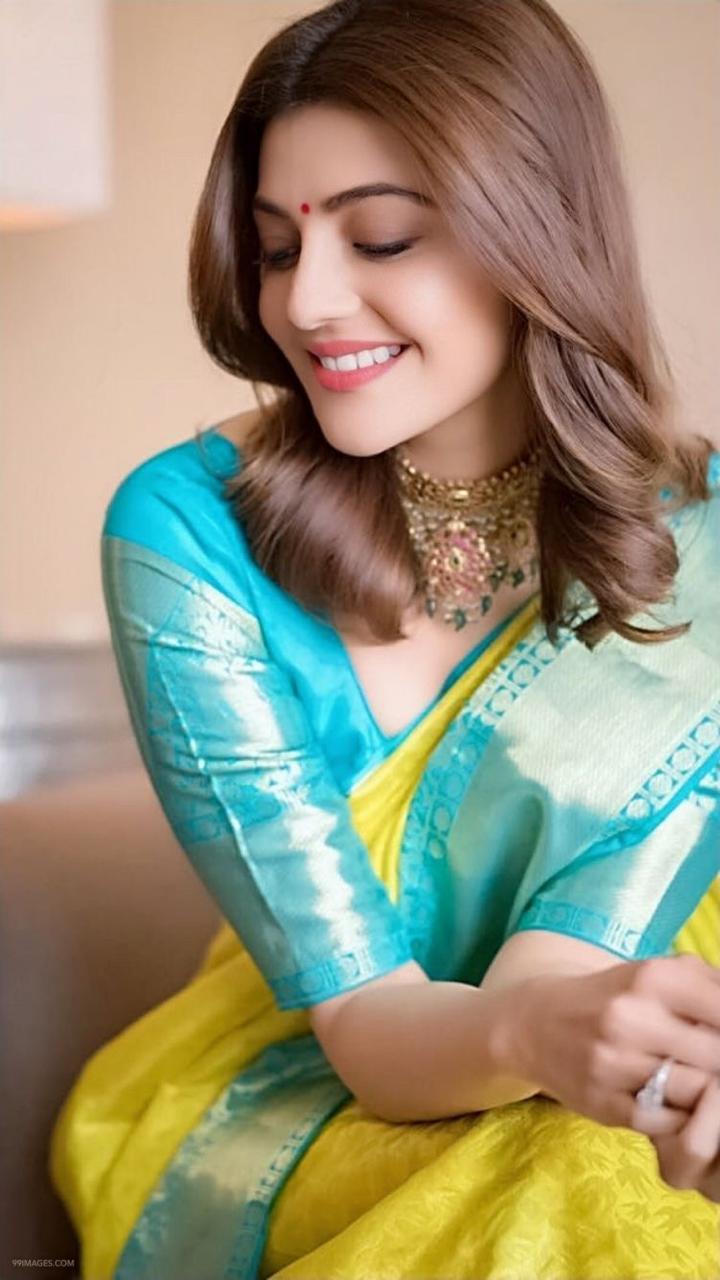 Exquisite Lichi Silk Saree with Lavish Pallu & Border