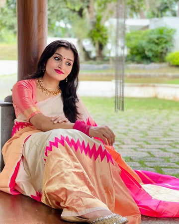 Elegant Lichi Silk Saree with Rich Jacquard Embellishments