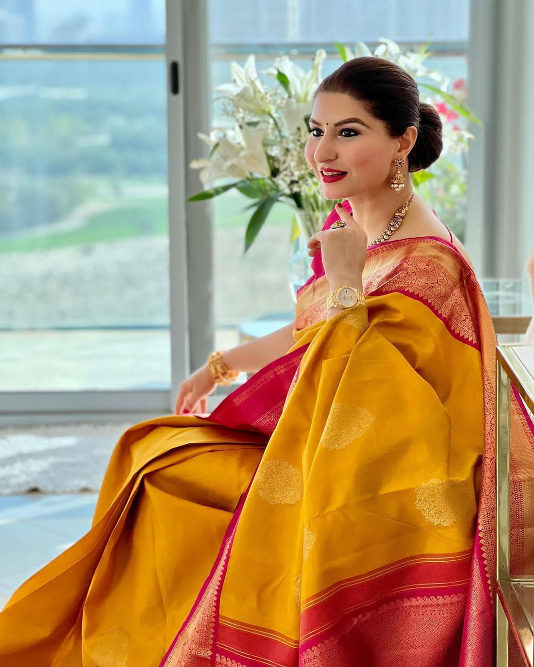 Plush Jacquard Lichi Silk Saree with Lavish Pallu