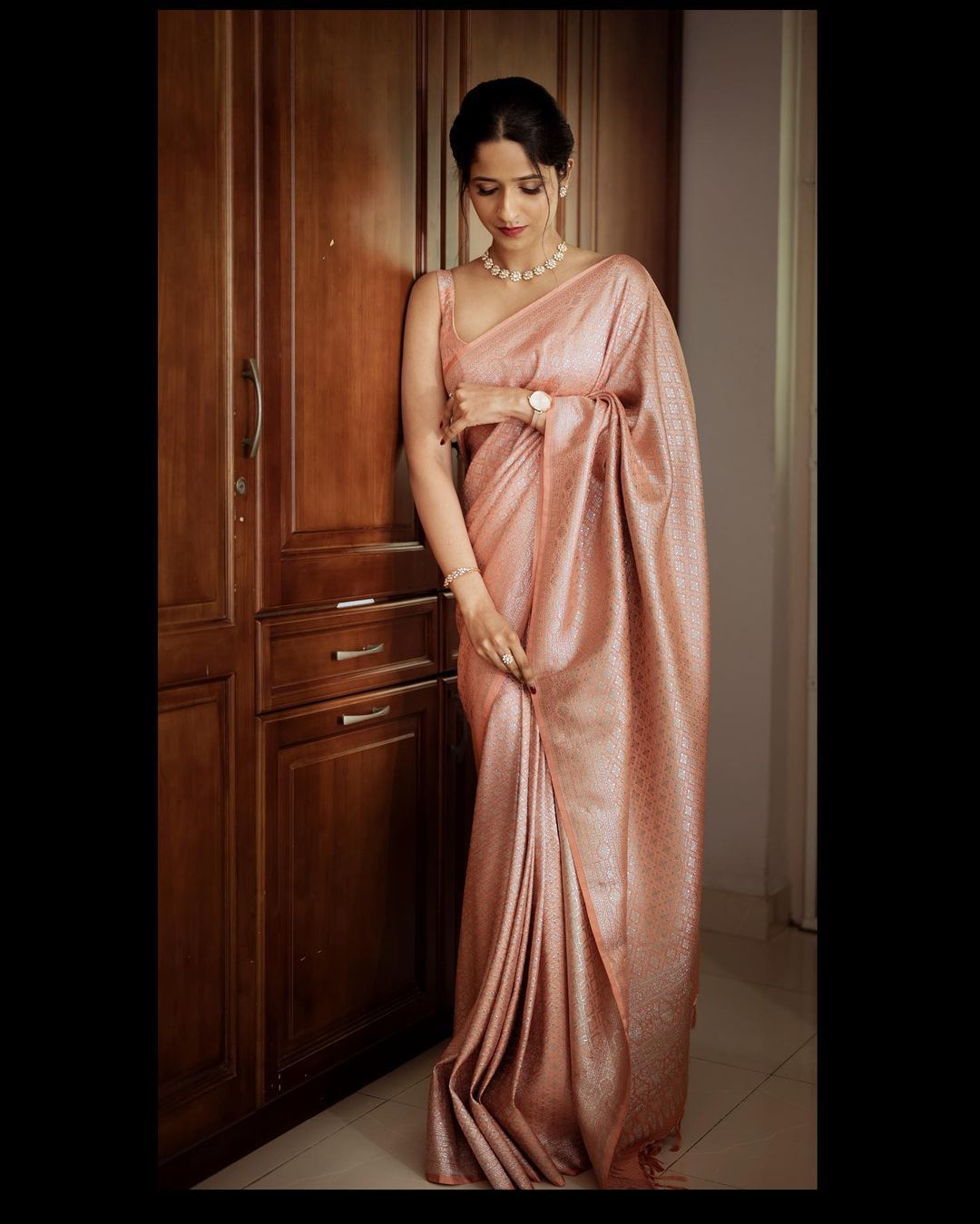Elegant Jacquard Lichi Silk Saree with Stunning Blouse Design