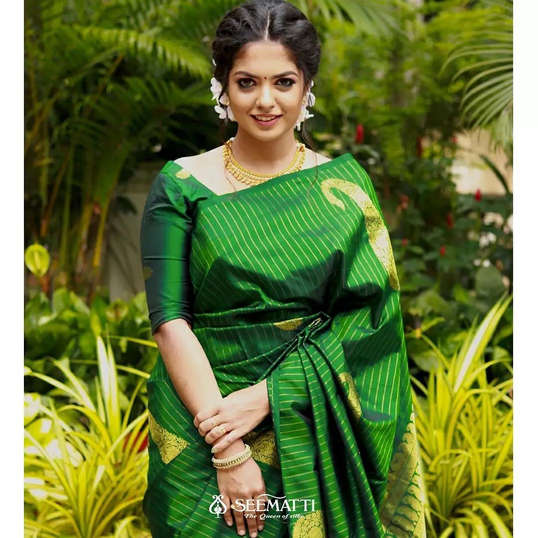 Gorgeous Soft Lichi Silk Saree with Lavish Blouse Highlights