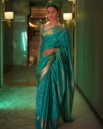 Plush Lichi Silk Saree with Exquisite Blouse Work