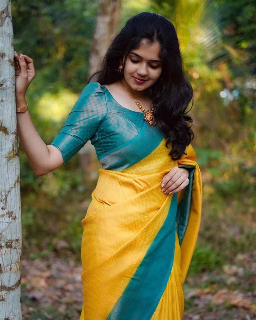 Plush Soft Lichi Silk Saree with Stunning Jacquard Work