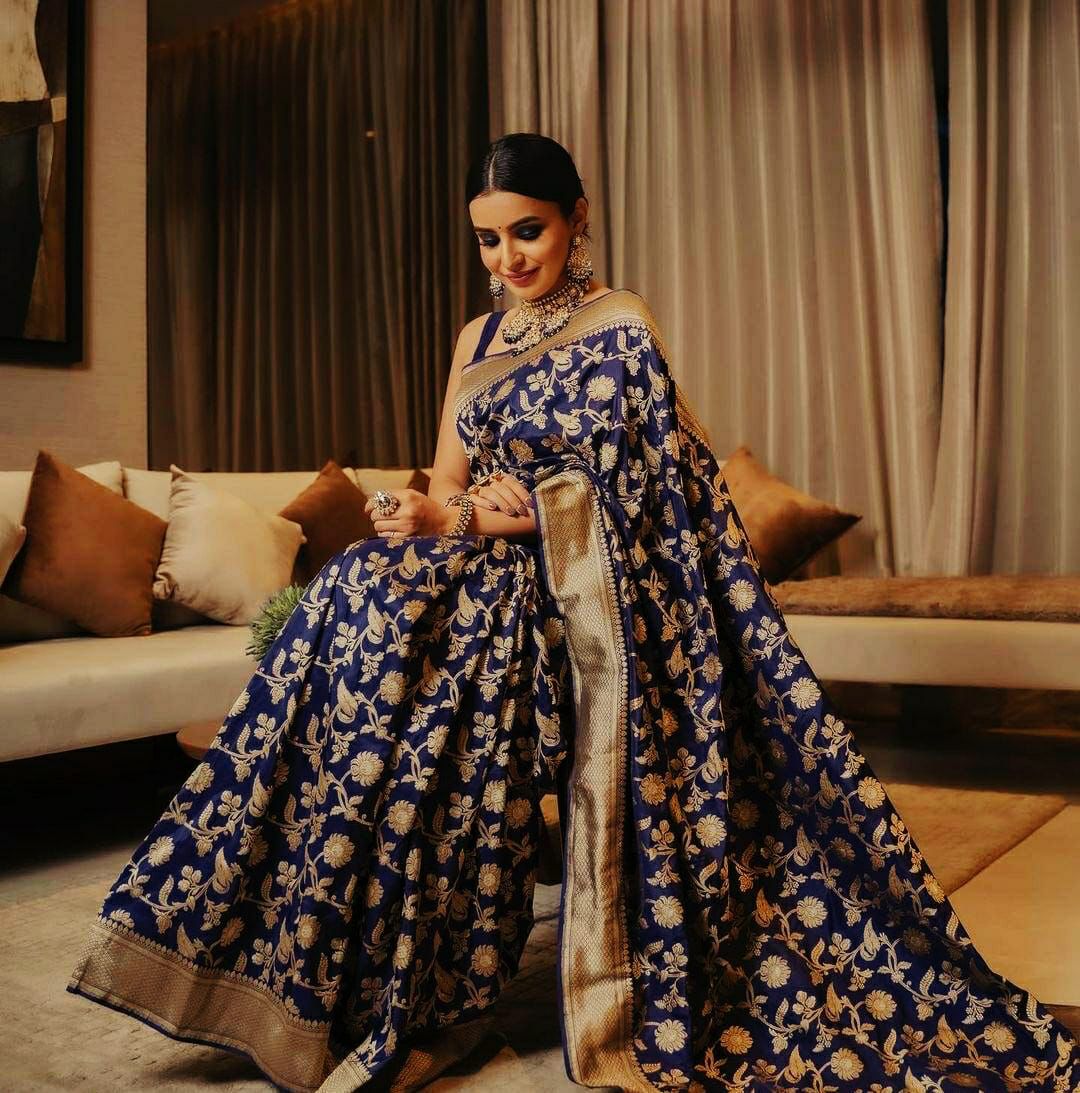 Blue Exquisite Jacquard Lichi Silk Saree with Rich Pallu