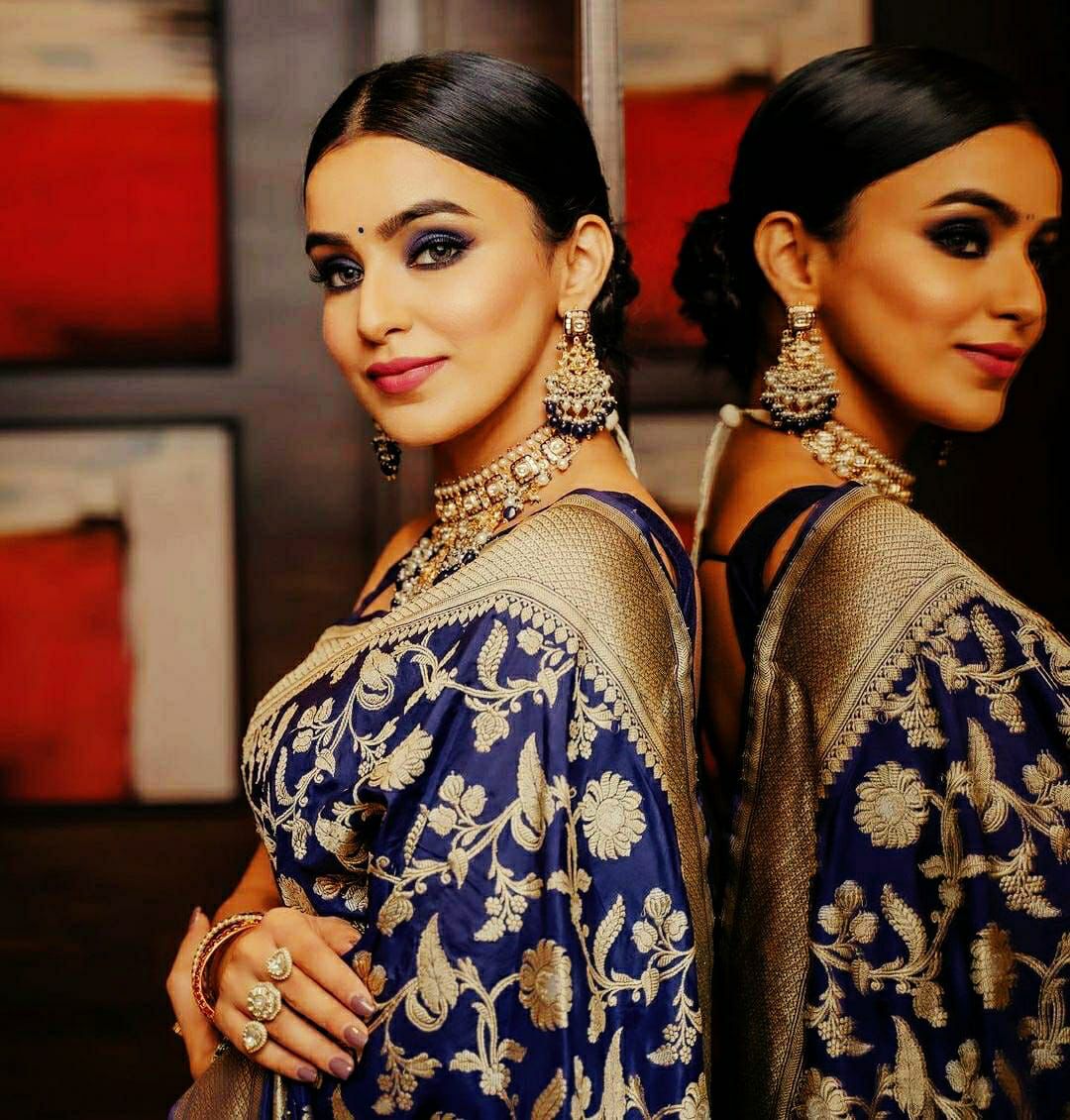 Blue Exquisite Jacquard Lichi Silk Saree with Rich Pallu