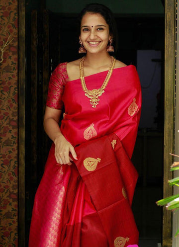 Red Lavish Lichi Silk Saree with Exclusive Pallu & Border