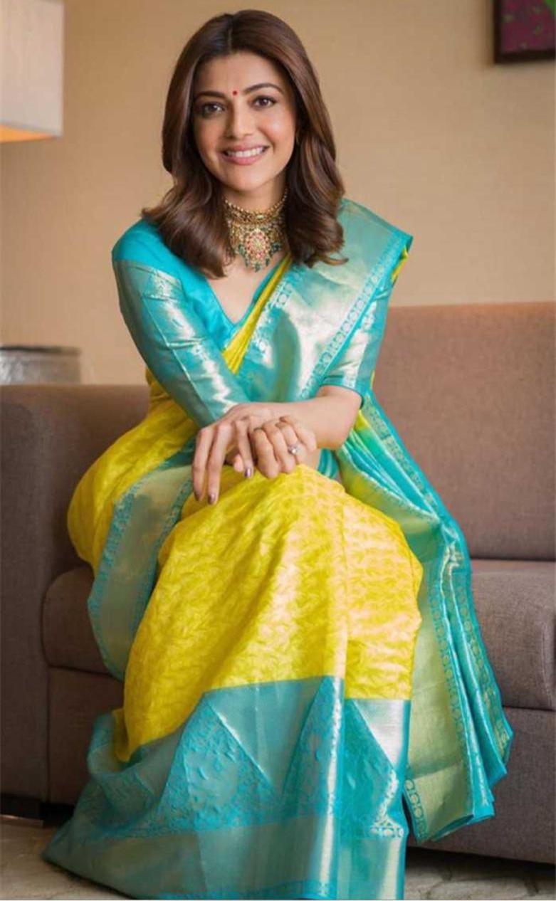 Exquisite Lichi Silk Saree with Lavish Pallu & Border
