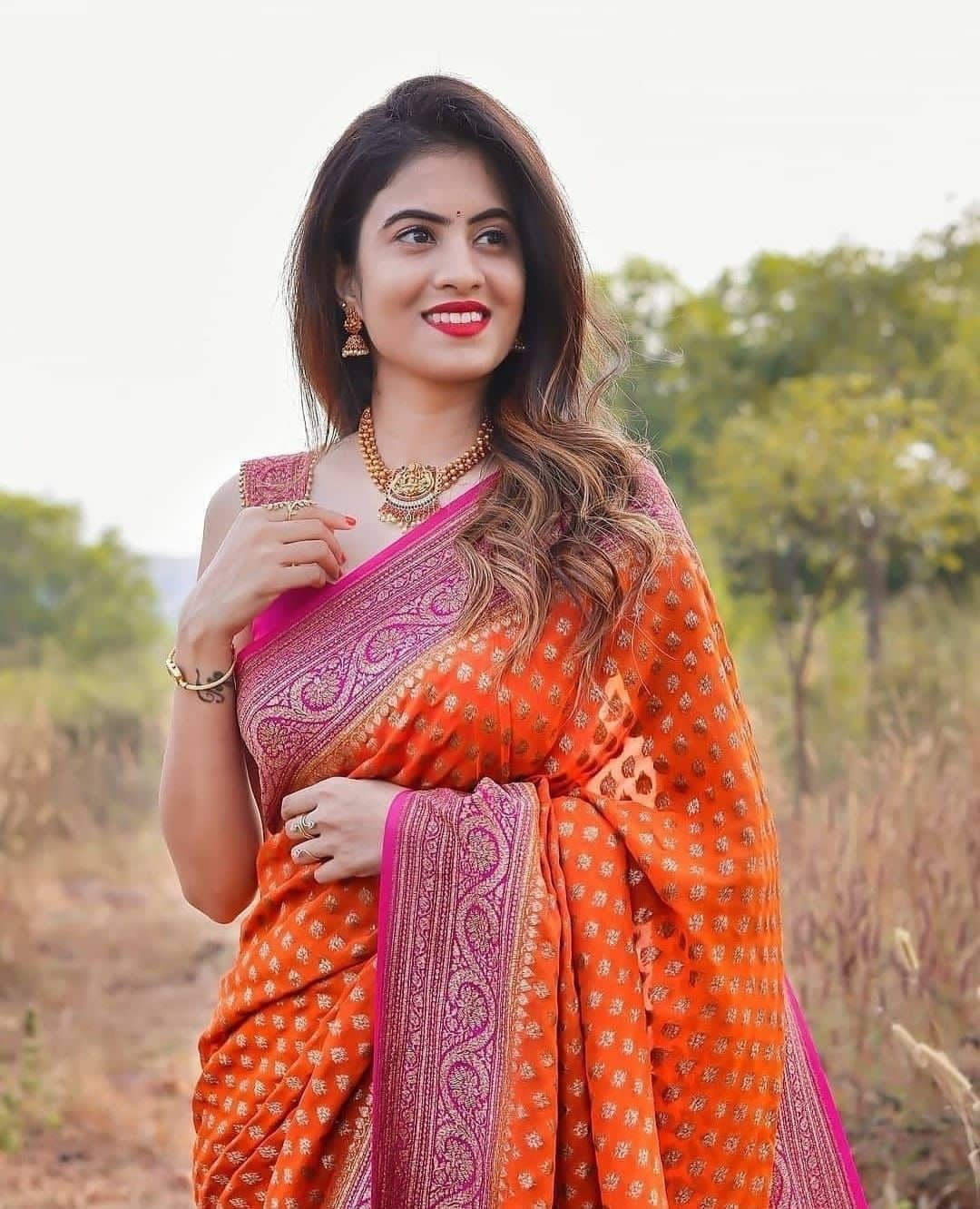 Festive Soft Lichi Silk Saree with Exclusive Pallu & Border