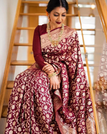 Sophisticated Soft Lichi Silk Saree with Stunning Jacquard Pallu