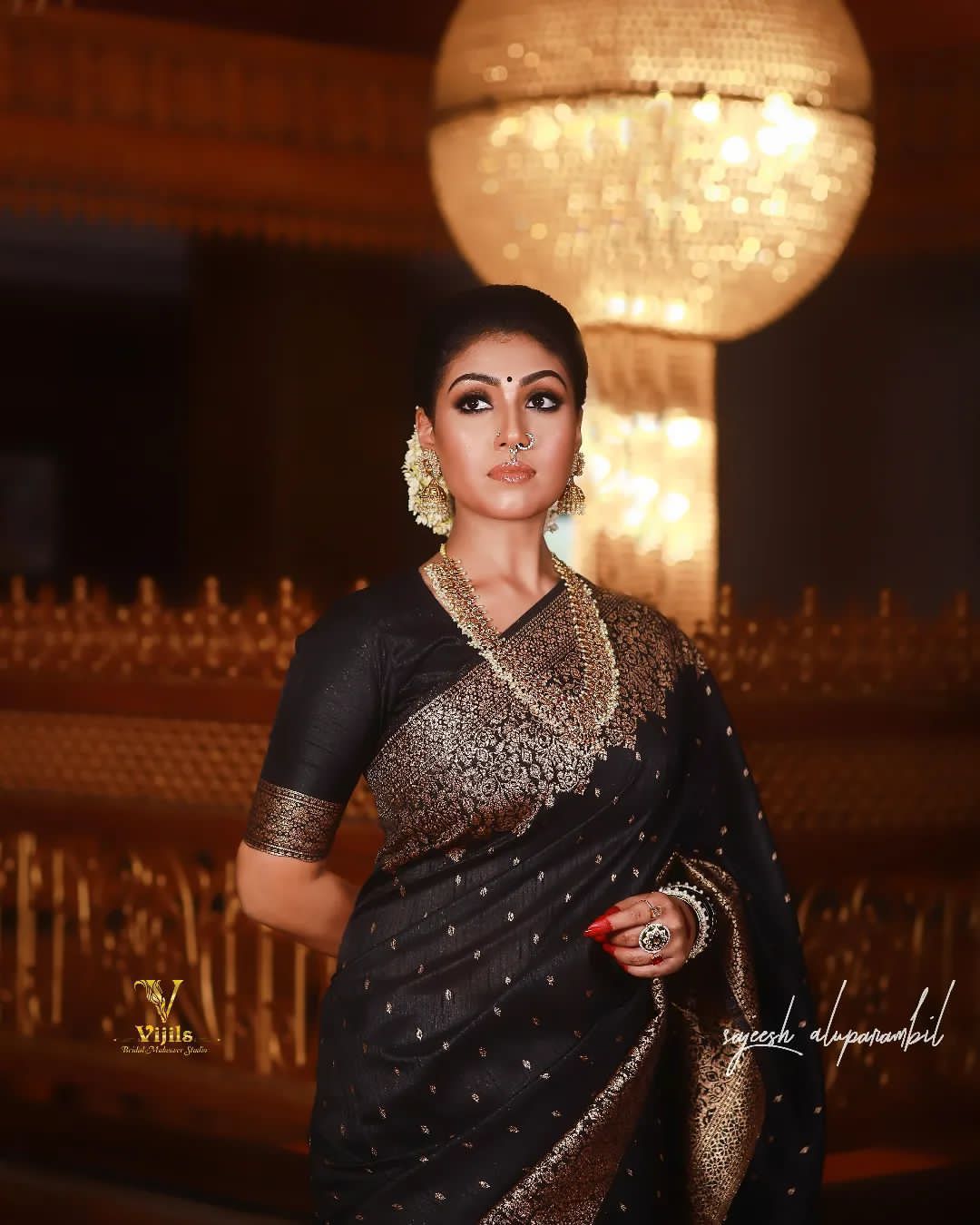 Exquisite Soft Lichi Silk Saree with Ornate Pallu Motifs