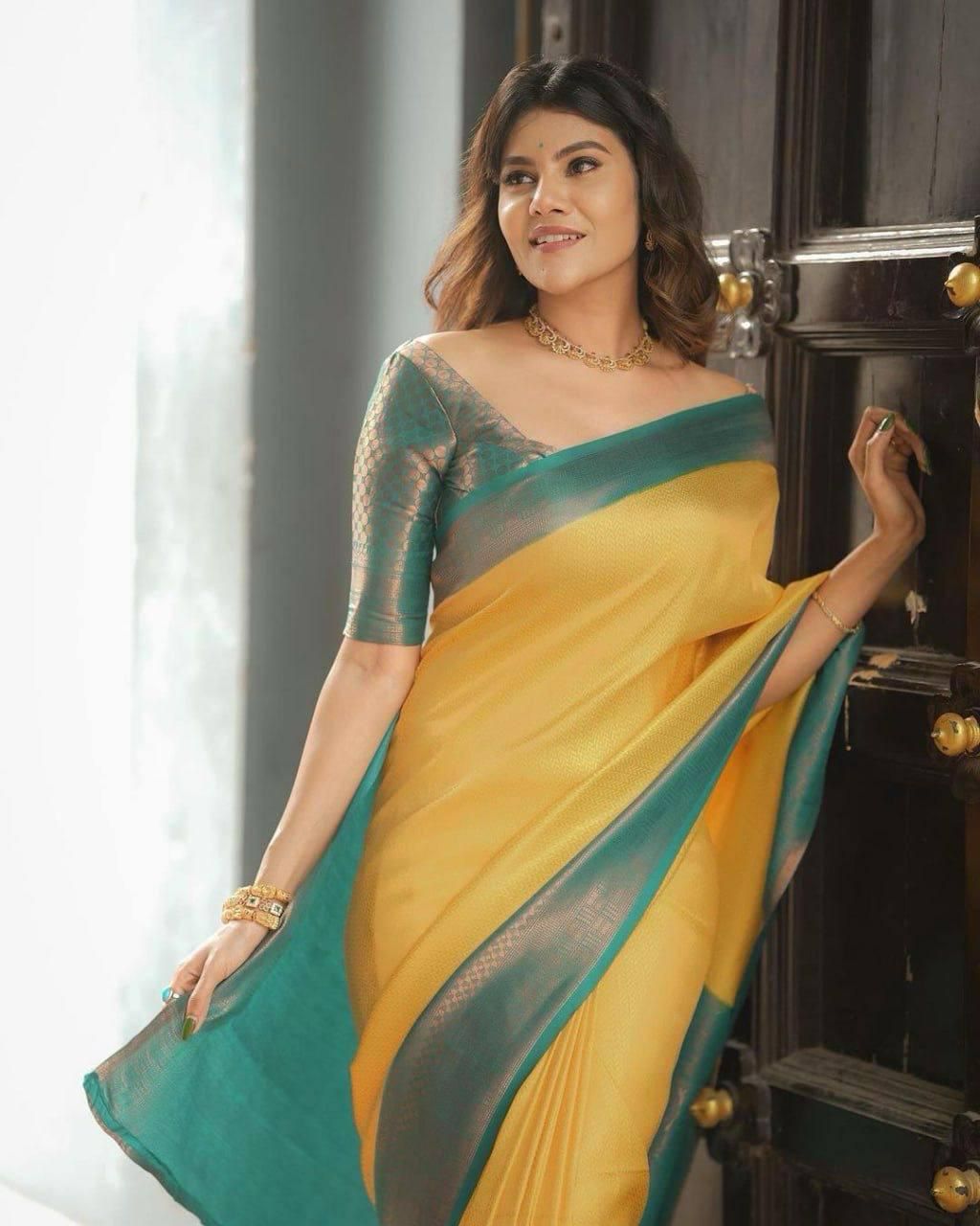 Ornate Lichi Silk Saree with Lavish Pallu & Border